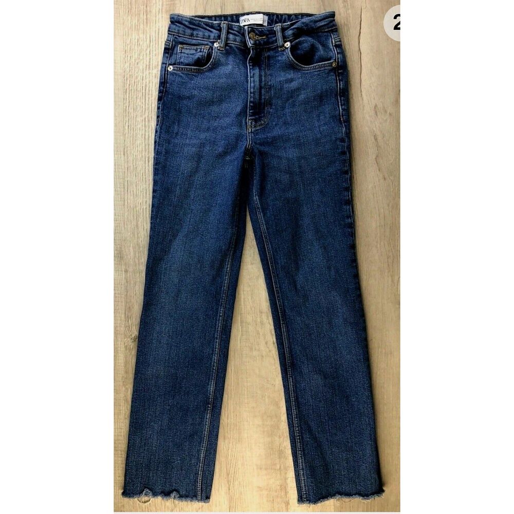 Zara High Rise Straight Leg Cropped Jeans Raw Hem Blue Size 6 - Picture 1 of 4
